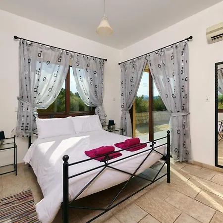Villa Andriana By *