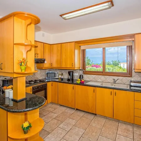 Villa Andriana By